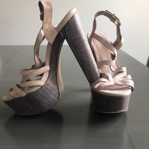 Jessica Simpson heels